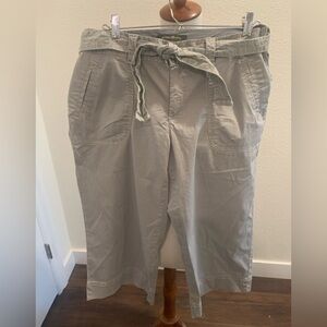 Eddie Bauer Ladies Light Gray Capri Pants